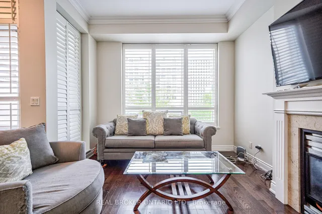 Additional image 13 of 761 Bay St Unit TH08