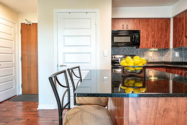 Additional image 21 of 215 Queen St Unit 505