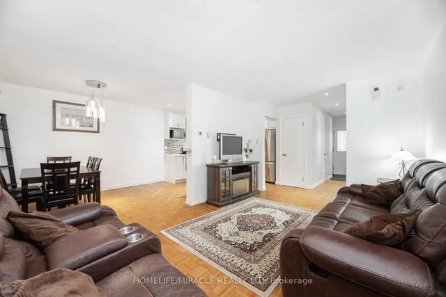 Additional image 17 of 341 Military Tr Unit 70