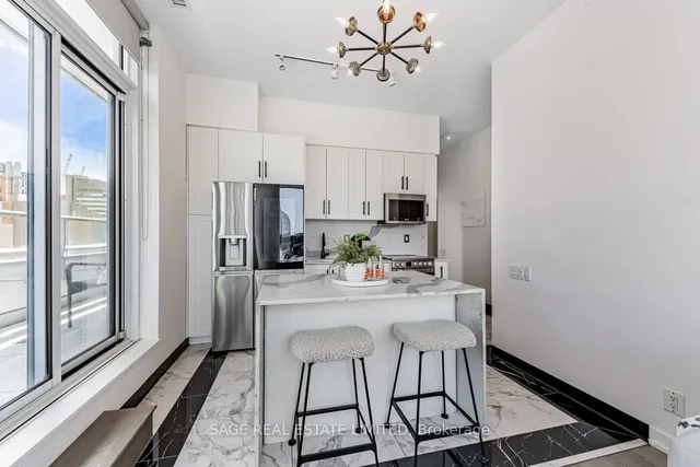 Additional image 4 of 365 Church St Unit 403