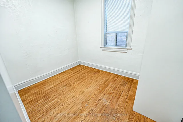 Additional image 11 of 171 Christie St