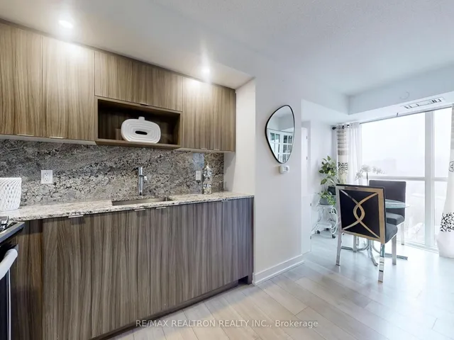 Additional image 20 of 225 Village Green Sq Unit 803