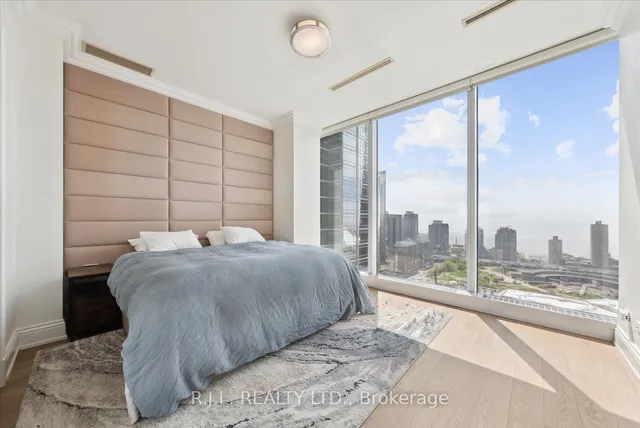 Additional image 39 of 183 Wellington St Unit 2505