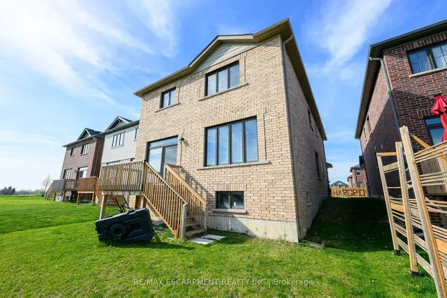 Additional image 42 of 12 Midhurst Hts