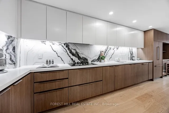 Additional image 12 of 900 Yonge St Unit 201