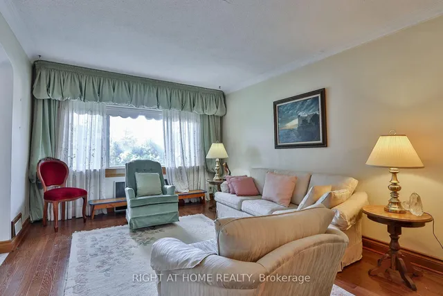 Additional image 3 of 8 Edison Circ