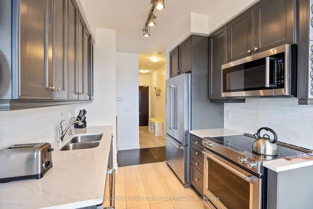 Additional image 24 of 825 Church St Unit 611