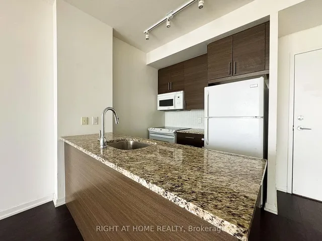 Additional image 10 of 70 Forest Manor Rd Unit 2109