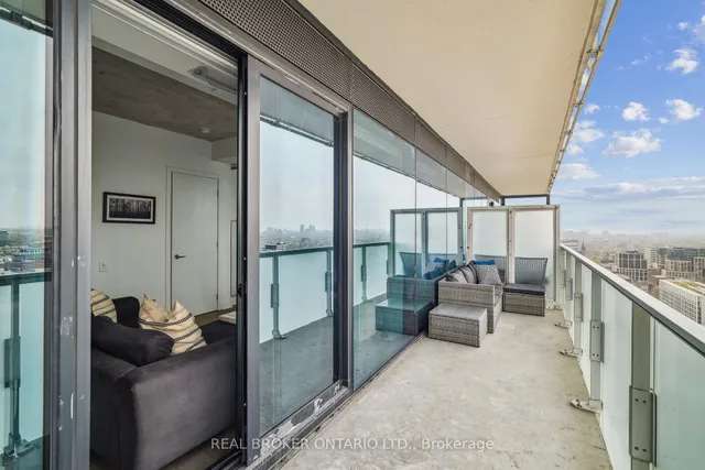 Additional image 17 of 11 Charlotte St Unit 2504