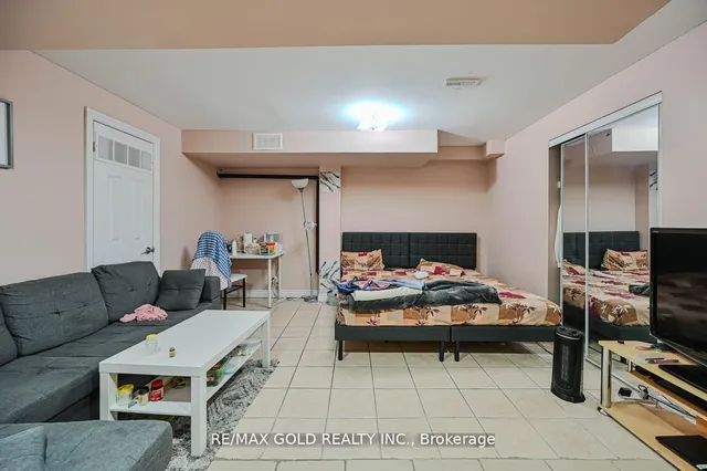 Additional image 31 of 37 Redwillow Rd