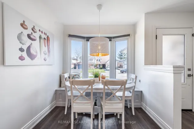 Additional image 10 of 2399 MALCOLM Cres