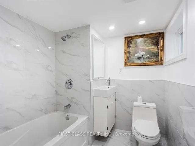 Additional image 39 of 2950 Bayview Ave