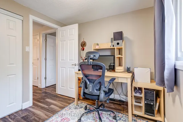 Additional image 25 of 94 Rushmore Cres