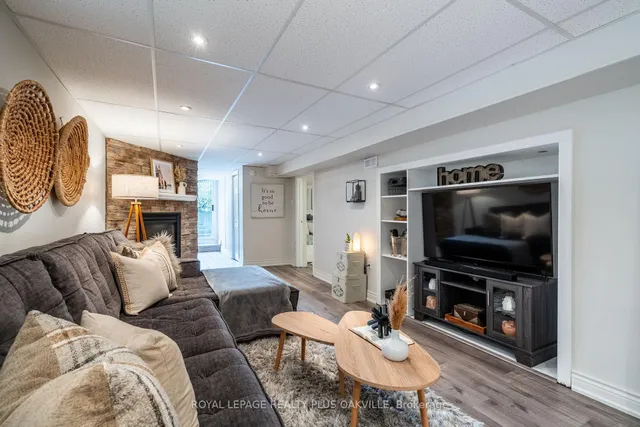 Additional image 29 of 548 Regina Dr