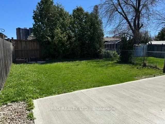 Additional image 40 of 717 Green Meadow Cres