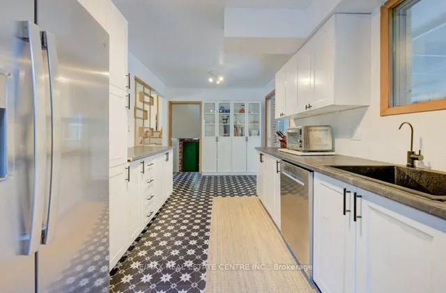 Additional image 10 of 248 Fergus Ave