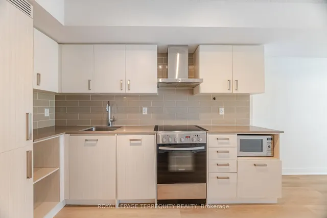 Additional image 23 of 125 Redpath Ave Unit 405