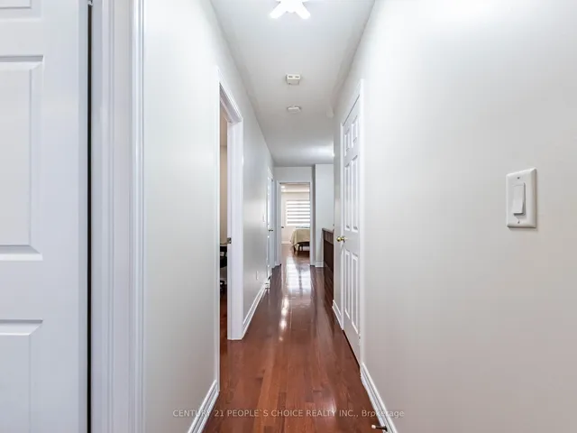 Additional image 24 of 74 Crystalview Cres