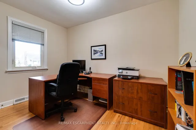 Additional image 32 of 1435 Alfred Cres