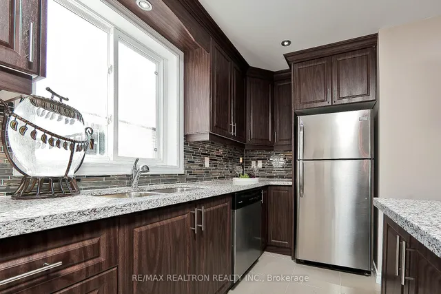 Additional image 9 of 12 Huntington Ave