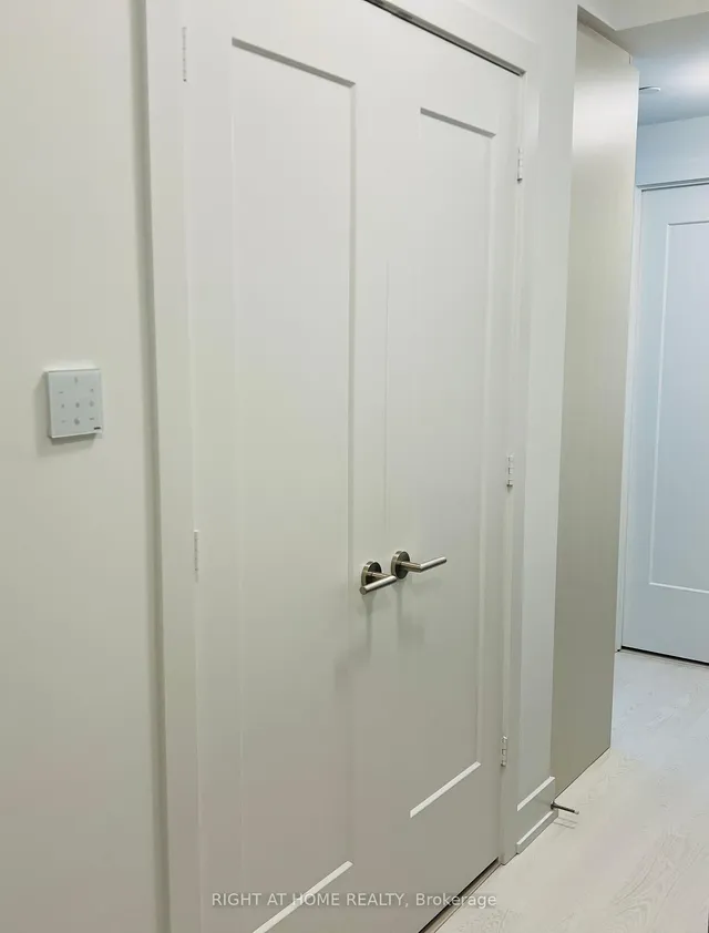 Additional image 19 of 20 Inn On The Park Dr Unit 1737