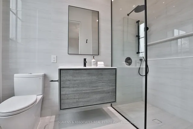 Additional image 31 of 216 Glenayr Rd