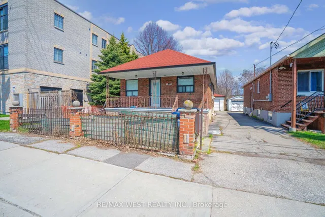 Additional image 10 of 371 Royal York Rd