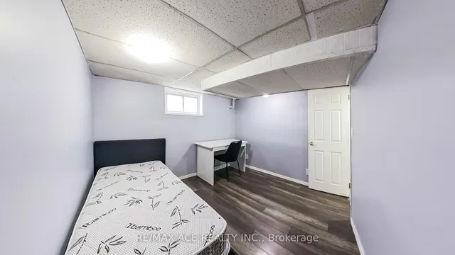 Additional image 25 of 114 Royal Ave