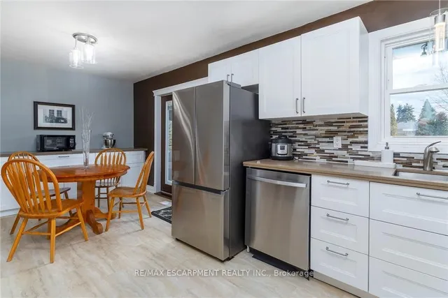 Additional image 8 of 63 Seneca Ave