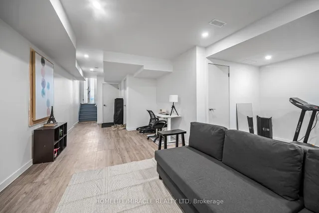 Additional image 10 of 66 Crafter Cres