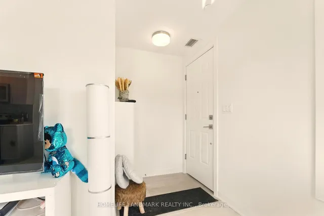 Additional image 5 of 4015 Hickory Dr Unit 2