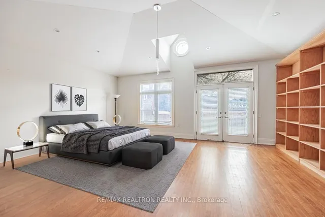 Additional image 19 of 32 Roberta Dr