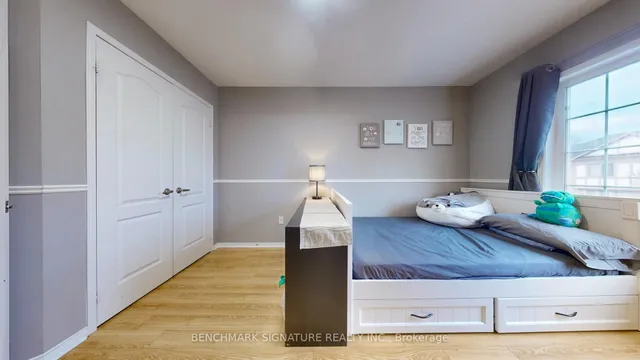 Additional image 21 of 73 Stagecoach Circ