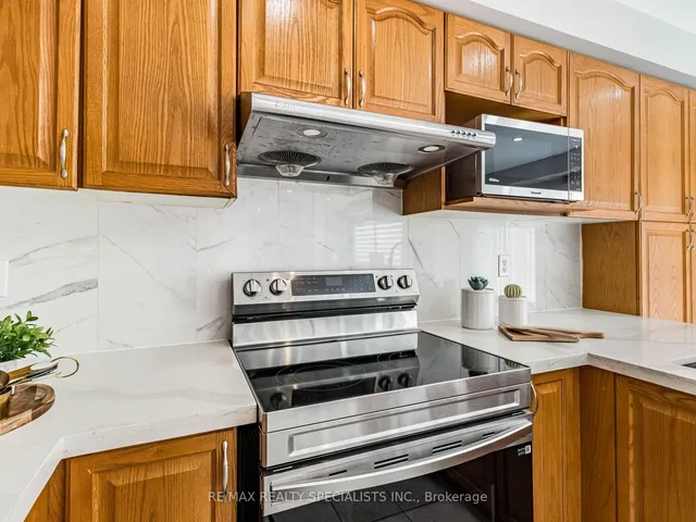 Additional image 20 of 10 Chestermere Cres