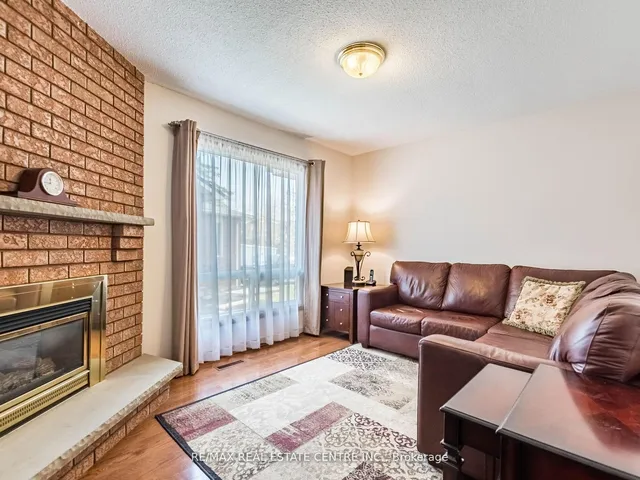 Additional image 15 of 34 Inverary Dr