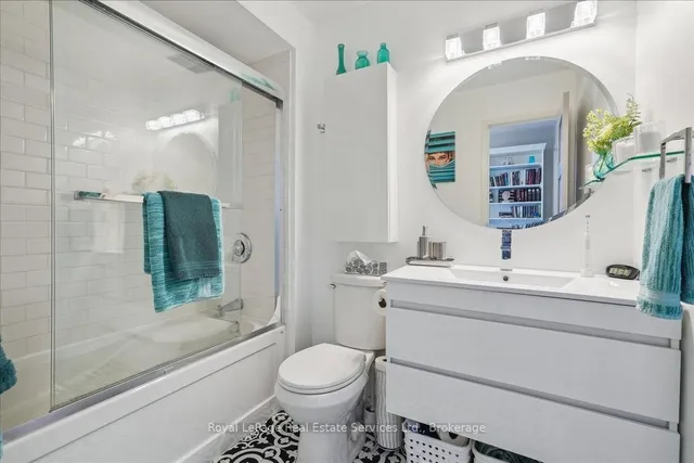 Additional image 31 of 1588 Kerns Rd Unit 6