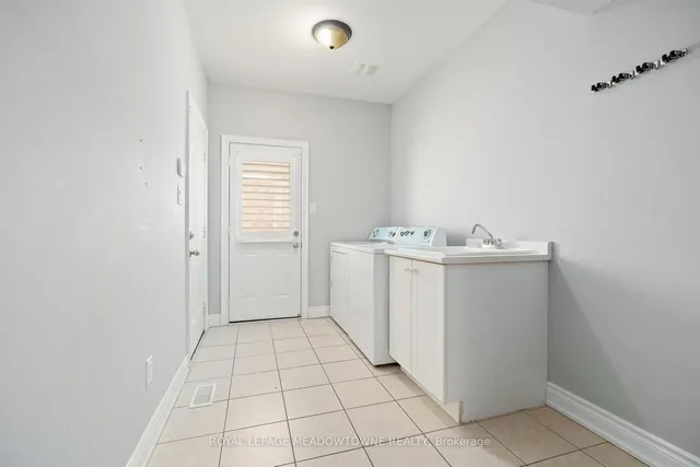 Additional image 21 of 5 Beacon Hill Dr