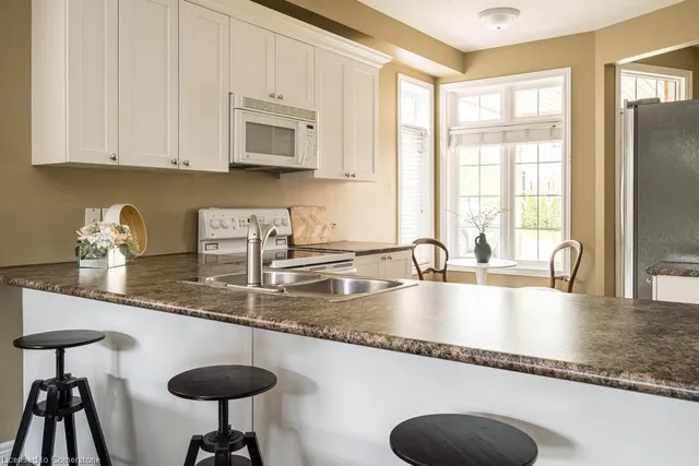 Additional image 11 of 15 Goldenview Crt