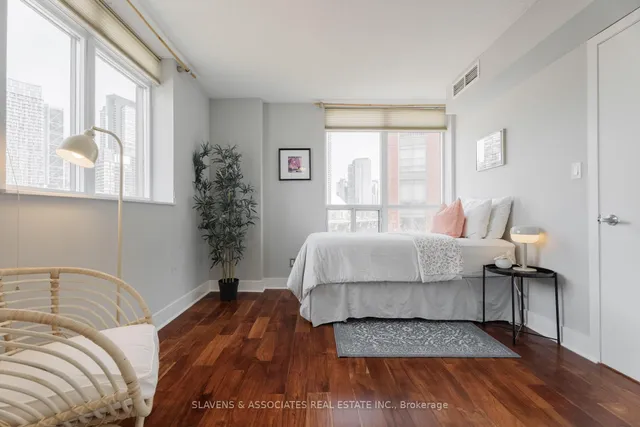 Additional image 15 of 550 Queens Quay Unit 625