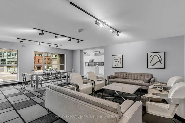 Additional image 22 of 39 Brant St Unit 309