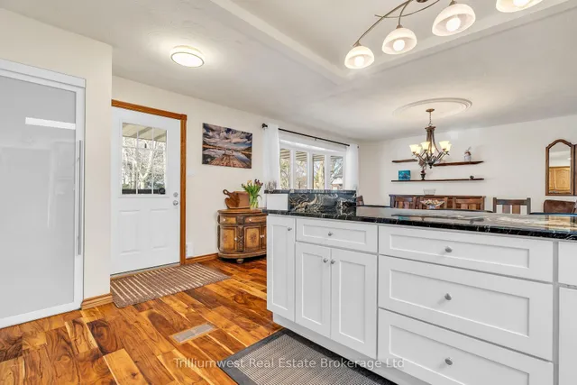 Additional image 11 of 121 Martinglen Cres