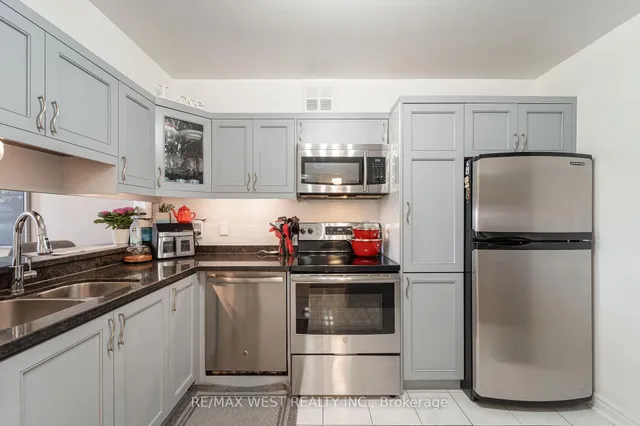 Additional image 8 of 236 Albion Rd Unit 1110