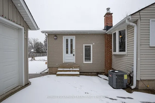 Additional image 4 of 18 MILES St