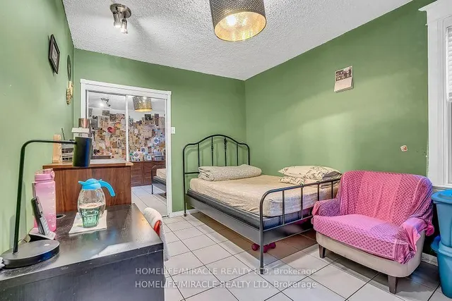 Additional image 28 of 212 Symington Ave