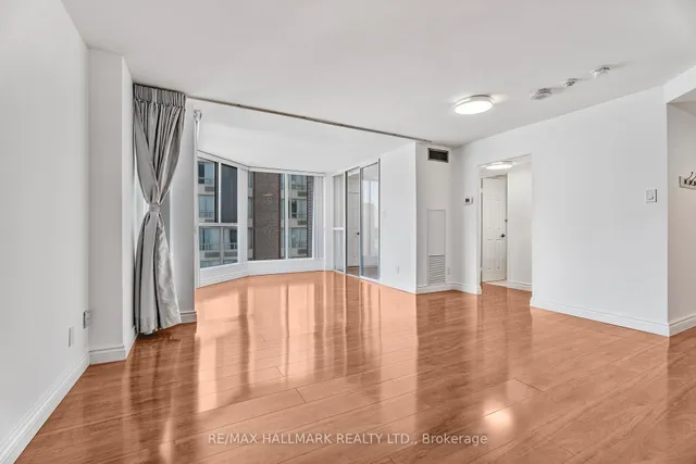 Additional image 5 of 55 Centre Ave Unit 1607