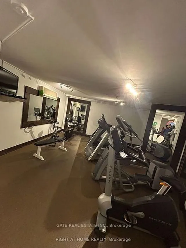 Additional image 8 of 250 Queens Quay Unit 1706