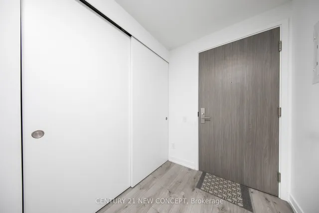 Additional image 11 of 161 Roehampton Ave Unit 2011