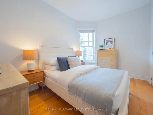 Additional image 27 of 142 Heward Ave