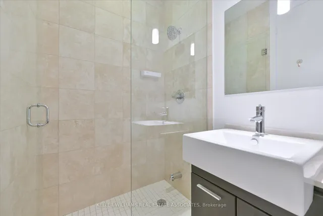 Additional image 13 of 770 Bay St Unit PH201