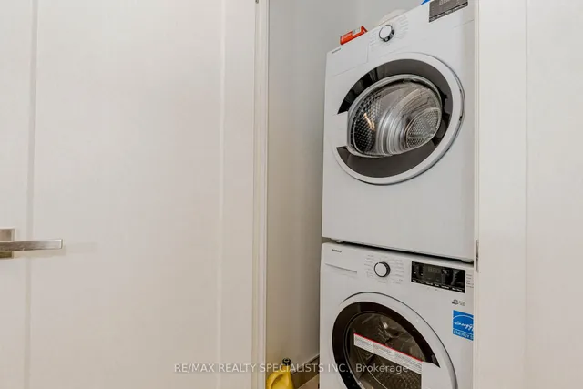 Additional image 35 of 415 Main St Unit 105